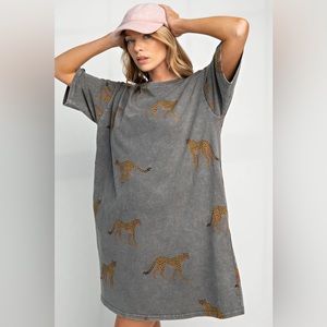 Easel black cheetah t shirt dress